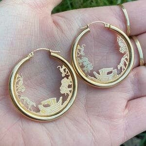 14k Gold Hoop Earrings with Noah’s Ark